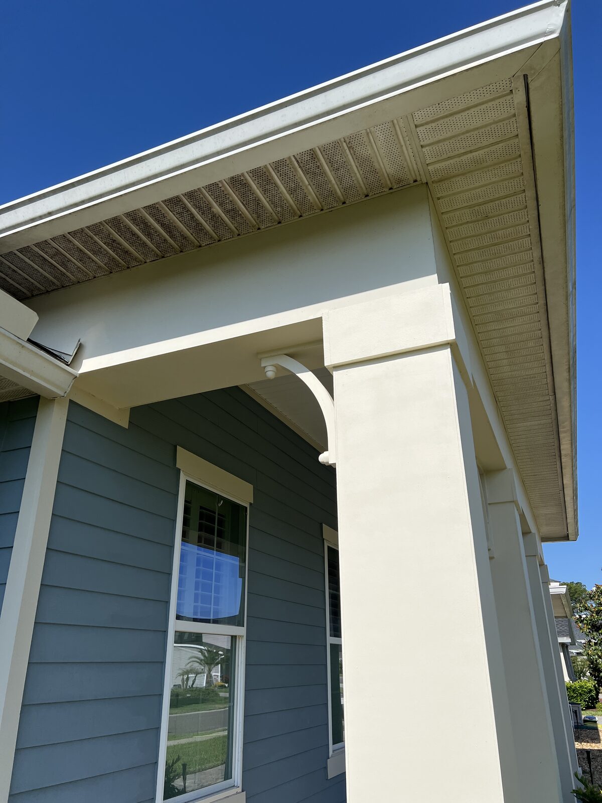 Fernandina Beach Exterior Cleaning technician soft washing house siding